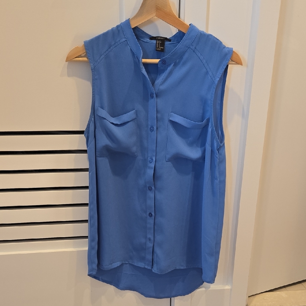 Forever 21 Blue Flowy Sleeveless Button-Up Top